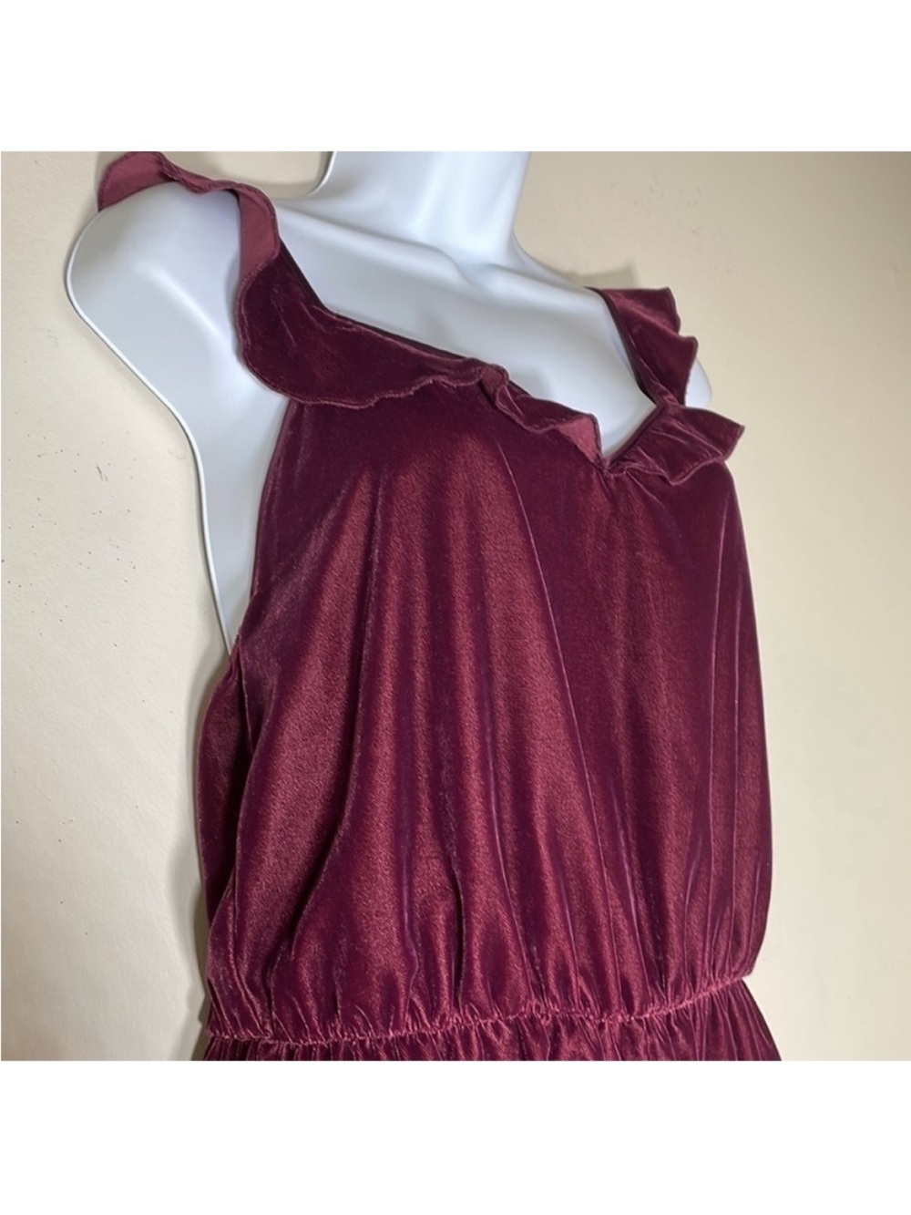 Victoria’s Secret Velvet Romper in Burgundy. Small. NWT. - Picture 6 of 13